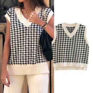 BLOGGERS FAVE Houndstooth Sweater Vest